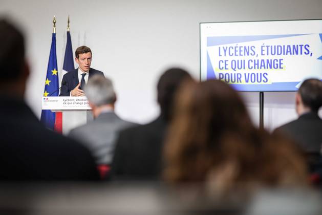 Paris, France le 26 octobre 2026 - Edouard Geffray, ministre de l Education nationale, et Philippe Baptiste, ministre de l Enseignement superieur, de la Recherche et de l Espace, presentent lors d une conference de presse les conclusions de la consultation nationale lyceenne et de la concertation relative Ã l orientation et a Parcoursup. Ils detaillent egalement les reponses aux attentes exprimees par les lyceens et les etudiants afin d ameliorer leurs conditions d apprentissage et d etude - Edouard Geffray, Minister of National Education, and Philippe Baptiste, Minister of Higher Education, Research and Space, present at a press conference the conclusions of the national high school consultation and the consultation on orientation and Par  Copyright: xSebastienxTOUBONx
