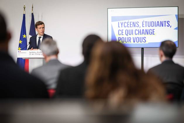 Paris, France le 26 octobre 2026 - Edouard Geffray, ministre de l Education nationale, et Philippe Baptiste, ministre de l Enseignement superieur, de la Recherche et de l Espace, presentent lors d une conference de presse les conclusions de la consultation nationale lyceenne et de la concertation relative Ã l orientation et a Parcoursup. Ils detaillent egalement les reponses aux attentes exprimees par les lyceens et les etudiants afin d ameliorer leurs conditions d apprentissage et d etude - Edouard Geffray, Minister of National Education, and Philippe Baptiste, Minister of Higher Education, Research and Space, present at a press conference the conclusions of the national high school consultation and the consultation on orientation and Par  Copyright: xSebastienxTOUBONx
