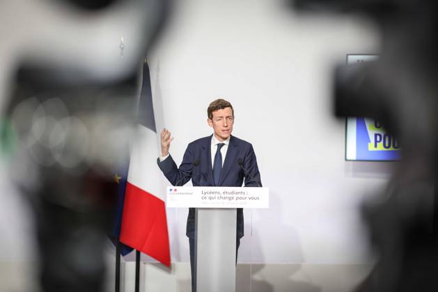 Paris, France le 26 octobre 2026 - Edouard Geffray, ministre de l Education nationale, et Philippe Baptiste, ministre de l Enseignement superieur, de la Recherche et de l Espace, presentent lors d une conference de presse les conclusions de la consultation nationale lyceenne et de la concertation relative Ã l orientation et a Parcoursup. Ils detaillent egalement les reponses aux attentes exprimees par les lyceens et les etudiants afin d ameliorer leurs conditions d apprentissage et d etude - Edouard Geffray, Minister of National Education, and Philippe Baptiste, Minister of Higher Education, Research and Space, present at a press conference the conclusions of the national high school consultation and the consultation on orientation and Par  Copyright: xSebastienxTOUBONx