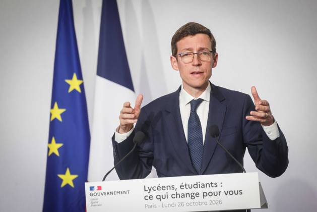 Paris, France le 26 octobre 2026 - Edouard Geffray, ministre de l Education nationale, et Philippe Baptiste, ministre de l Enseignement superieur, de la Recherche et de l Espace, presentent lors d une conference de presse les conclusions de la consultation nationale lyceenne et de la concertation relative Ã l orientation et a Parcoursup. Ils detaillent egalement les reponses aux attentes exprimees par les lyceens et les etudiants afin d ameliorer leurs conditions d apprentissage et d etude - Edouard Geffray, Minister of National Education, and Philippe Baptiste, Minister of Higher Education, Research and Space, present at a press conference the conclusions of the national high school consultation and the consultation on orientation and Par  Copyright: xSebastienxTOUBONx