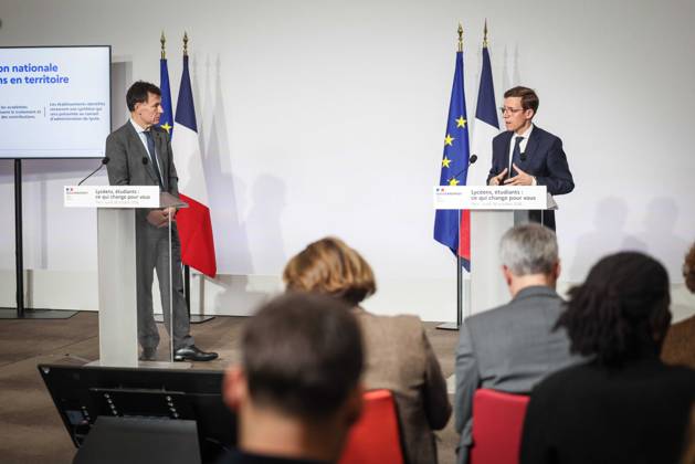 Paris, France le 26 octobre 2026 - Edouard Geffray, ministre de l Education nationale, et Philippe Baptiste, ministre de l Enseignement superieur, de la Recherche et de l Espace, presentent lors d une conference de presse les conclusions de la consultation nationale lyceenne et de la concertation relative Ã l orientation et a Parcoursup. Ils detaillent egalement les reponses aux attentes exprimees par les lyceens et les etudiants afin d ameliorer leurs conditions d apprentissage et d etude - Edouard Geffray, Minister of National Education, and Philippe Baptiste, Minister of Higher Education, Research and Space, present at a press conference the conclusions of the national high school consultation and the consultation on orientation and Par  Copyright: xSebastienxTOUBONx
