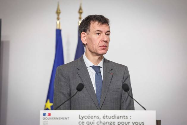 Paris, France le 26 octobre 2026 - Edouard Geffray, ministre de l Education nationale, et Philippe Baptiste, ministre de l Enseignement superieur, de la Recherche et de l Espace, presentent lors d une conference de presse les conclusions de la consultation nationale lyceenne et de la concertation relative Ã l orientation et a Parcoursup. Ils detaillent egalement les reponses aux attentes exprimees par les lyceens et les etudiants afin d ameliorer leurs conditions d apprentissage et d etude - Edouard Geffray, Minister of National Education, and Philippe Baptiste, Minister of Higher Education, Research and Space, present at a press conference the conclusions of the national high school consultation and the consultation on orientation and Par  Copyright: xSebastienxTOUBONx