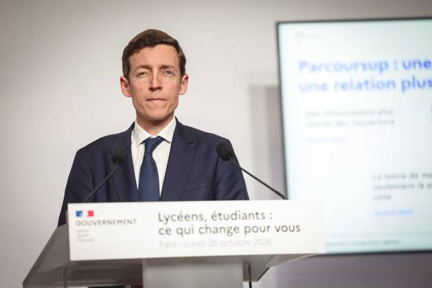 Paris, France le 26 octobre 2026 - Edouard Geffray, ministre de l Education nationale, et Philippe Baptiste, ministre de l Enseignement superieur, de la Recherche et de l Espace, presentent lors d une conference de presse les conclusions de la consultation nationale lyceenne et de la concertation relative Ã l orientation et a Parcoursup. Ils detaillent egalement les reponses aux attentes exprimees par les lyceens et les etudiants afin d ameliorer leurs conditions d apprentissage et d etude - Edouard Geffray, Minister of National Education, and Philippe Baptiste, Minister of Higher Education, Research and Space, present at a press conference the conclusions of the national high school consultation and the consultation on orientation and Par  Copyright: xSebastienxTOUBONx