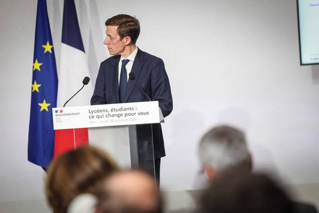 Paris, France le 26 octobre 2026 - Edouard Geffray, ministre de l Education nationale, et Philippe Baptiste, ministre de l Enseignement superieur, de la Recherche et de l Espace, presentent lors d une conference de presse les conclusions de la consultation nationale lyceenne et de la concertation relative Ã l orientation et a Parcoursup. Ils detaillent egalement les reponses aux attentes exprimees par les lyceens et les etudiants afin d ameliorer leurs conditions d apprentissage et d etude - Edouard Geffray, Minister of National Education, and Philippe Baptiste, Minister of Higher Education, Research and Space, present at a press conference the conclusions of the national high school consultation and the consultation on orientation and Par  Copyright: xSebastienxTOUBONx
