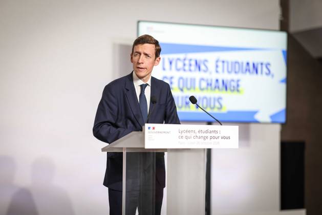 Paris, France le 26 octobre 2026 - Edouard Geffray, ministre de l Education nationale, et Philippe Baptiste, ministre de l Enseignement superieur, de la Recherche et de l Espace, presentent lors d une conference de presse les conclusions de la consultation nationale lyceenne et de la concertation relative Ã l orientation et a Parcoursup. Ils detaillent egalement les reponses aux attentes exprimees par les lyceens et les etudiants afin d ameliorer leurs conditions d apprentissage et d etude - Edouard Geffray, Minister of National Education, and Philippe Baptiste, Minister of Higher Education, Research and Space, present at a press conference the conclusions of the national high school consultation and the consultation on orientation and Par  Copyright: xSebastienxTOUBONx