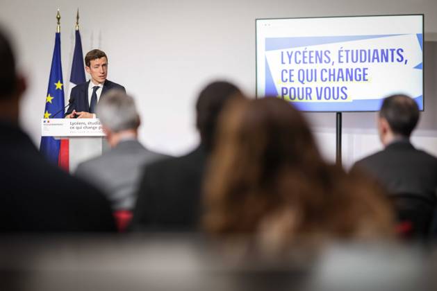 Paris, France le 26 octobre 2026 - Edouard Geffray, ministre de l Education nationale, et Philippe Baptiste, ministre de l Enseignement superieur, de la Recherche et de l Espace, presentent lors d une conference de presse les conclusions de la consultation nationale lyceenne et de la concertation relative Ã l orientation et a Parcoursup. Ils detaillent egalement les reponses aux attentes exprimees par les lyceens et les etudiants afin d ameliorer leurs conditions d apprentissage et d etude - Edouard Geffray, Minister of National Education, and Philippe Baptiste, Minister of Higher Education, Research and Space, present at a press conference the conclusions of the national high school consultation and the consultation on orientation and Par  Copyright: xSebastienxTOUBONx