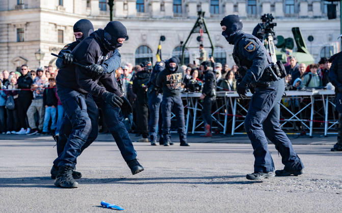 October 26, 2026 Official celebrations for Austria’s National Day 2026 Oath-taking ceremony during the official celebrations for National Day 2026 at Heldenplatz in Vienna, Austria The Prison Guard Special Operations Unit (JEG) during a demonstration in Vienna at Heldenplatz, Vienna, Austria