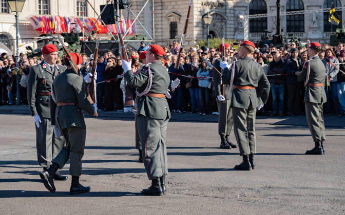October 26, 2026 Official celebrations for Austria’s National Day 2026 Oath-taking ceremony during the official celebrations for National Day 2026 at Heldenplatz in Vienna, Austria. The photo shows the Vienna Guard during a performance. Vienna, Heldenplatz, Vienna, Austria
