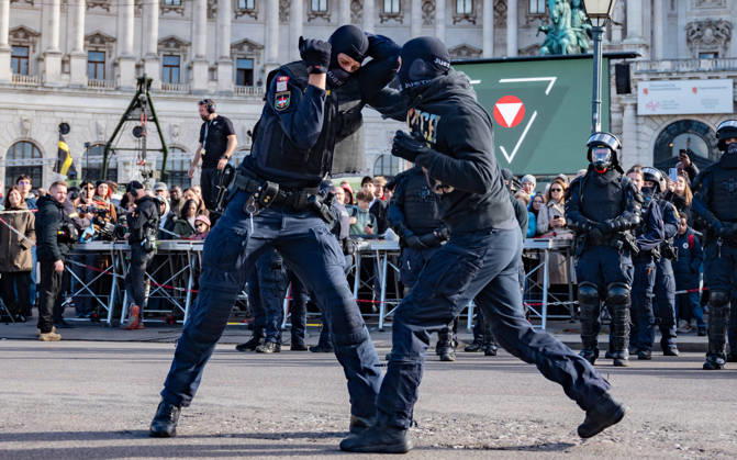 October 26, 2026 Official celebrations for the 2026 Austrian National Day Oath-taking ceremony during the official celebrations for the 2026 National Day at Heldenplatz in Vienna, Austria The Prison Guard Special Operations Unit (JEG) during a demonstration in Vienna at Heldenplatz, Vienna, Austria