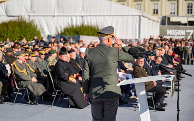 October 26, 2026 Official celebrations for Austria’s National Day 2026 Oath-taking ceremony during the official celebrations for National Day 2026 at Heldenplatz in Vienna, Austria. The photo shows Vienna’s Military Commander, Brigadier Christian Habersatter, at Heldenplatz in Vienna, Austria.
