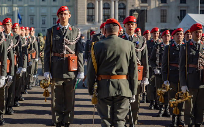 October 26, 2026 Official celebrations for Austria’s National Day 2026 Wreath-laying ceremony during the official celebrations on National Day 2026 at the outer castle gate on Heldenplatz in Vienna, Austria. The photo shows the Vienna Guard, Vienna Guard Battalion, Vienna’s Heldenplatz, Vienna, Austria