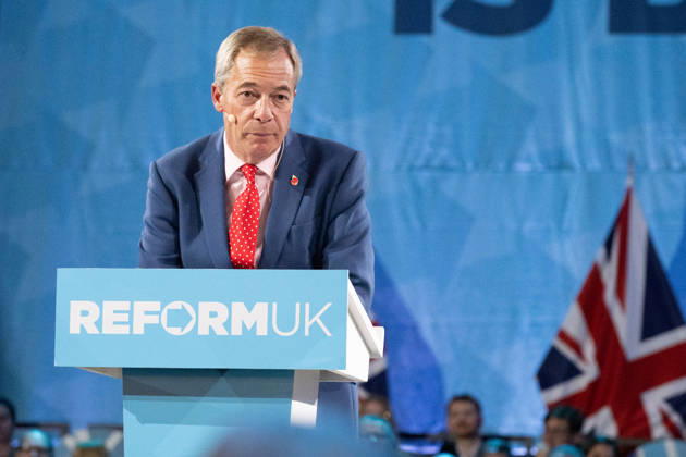 October 26, 2026, London, United Kingdom: Nigel Farage attends the Reform UK s Economic Rescue Plan Press Conference in London. London United Kingdom - ZUMAs197 20261026_aaa_s197_253 Copyright: xJamesxWarrenx