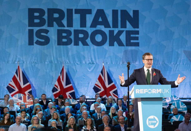 October 26, 2026, London, United Kingdom: Robert Jenrick attends the Reform UK s Economic Rescue Plan Press Conference in London. London United Kingdom - ZUMAs197 20261026_aaa_s197_281 Copyright: xJamesxWarrenx