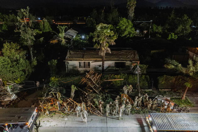 Tornado damages dozens of homes in central Chile REQUINOA, CHILE - OCTOBER 26: Soldiers help with cleanup efforts in the affected area as buildings and infrastructure sustain damage after a tornado strikes the commune of Requinoa in Chile s O Higgins region on October 26, 2026. The weather event is preliminarily classified as an EF2 tornado, associated with wind speeds of 179 to 218 kilometers per hour. Approximately 70 properties are affected, one person sustains minor injuries, and around 3,000 customers are left without electricity. Lucas Aguayo Araos Anadolu Requinoa Chile. Editorial use only. Please get in touch for any other usage.  Copyright: x2026xAnadoluxLucasxAguayoxAraosx