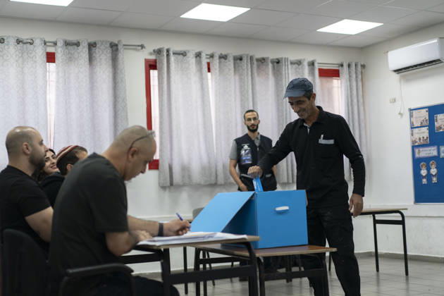 Israelis head to the polls in parliamentary elections UMM AL-FAHM, ISRAEL - OCTOBER 27: Voters cast their ballots at Al-Aqwas School as voting began Tuesday in Israel s parliamentary elections, with more than 7.3 million people eligible to cast ballots to elect the 120-member Knesset in the northern city of Umm al-Fahm, Israel on October 27, 2026. Polling stations opened at 7 am local time (0500GMT) and are scheduled to close at 10 pm (2000GMT), according to Israel’s Central Elections Committee. A total of 12,018 polling stations and approximately 18,000 ballot boxes have been prepared nationwide, with around 100,000 election workers deployed. Mostafa Alkharouf Anadolu Umm al-Fahm Israel. Editorial use only. Please get in touch for any ot  Copyright: x2026xAnadoluxMostafaxAlkharoufx