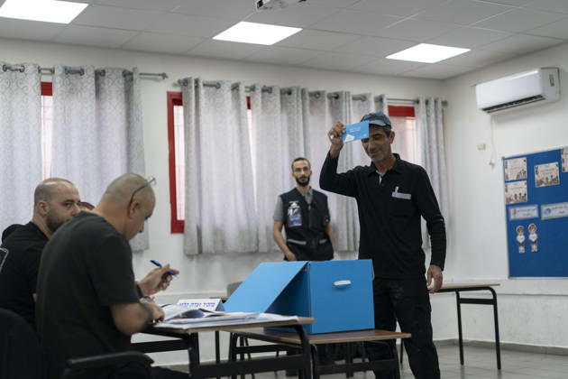 Israelis head to the polls in parliamentary elections UMM AL-FAHM, ISRAEL - OCTOBER 27: Voters cast their ballots at Al-Aqwas School as voting began Tuesday in Israel s parliamentary elections, with more than 7.3 million people eligible to cast ballots to elect the 120-member Knesset in the northern city of Umm al-Fahm, Israel on October 27, 2026. Polling stations opened at 7 am local time (0500GMT) and are scheduled to close at 10 pm (2000GMT), according to Israel’s Central Elections Committee. A total of 12,018 polling stations and approximately 18,000 ballot boxes have been prepared nationwide, with around 100,000 election workers deployed. Mostafa Alkharouf Anadolu Umm al-Fahm Israel. Editorial use only. Please get in touch for any ot  Copyright: x2026xAnadoluxMostafaxAlkharoufx