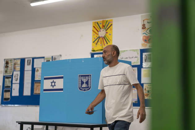 Israelis head to polls in parliamentary elections UMM AL-FAHM, ISRAEL - OCTOBER 27: Voters cast their ballots at Al-Aqwas School as voting began Tuesday in Israel s parliamentary elections, with more than 7.3 million people eligible to cast ballots to elect the 120-member Knesset in the northern city of Umm al-Fahm, Israel on October 27, 2026. Polling stations opened at 7 am local time (0500GMT) and are scheduled to close at 10 pm (2000GMT), according to Israel’s Central Elections Committee. Mostafa Alkharouf Anadolu Umm al-Fahm Israel. Editorial use only. Please get in touch for any other usage.  Copyright: x2026xAnadoluxMostafaxAlkharoufx