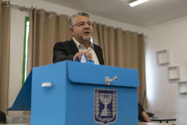 Israelis head to polls in parliamentary elections UMM AL-FAHM, ISRAEL - OCTOBER 27: Yusuf Jabareen, leader of the Joint List, formed by the Ta’al and Balad parties, casts his vote at a polling station set up at Al-Aqwas School in Umm al-Fahm, northern Israel, on October 27, 2026. Voting began Tuesday in Israel s parliamentary elections, with more than 7.3 million people eligible to cast ballots to elect the 120-member Knesset. Polling stations opened at 7 am local time (0500GMT) and are scheduled to close at 10 pm (2000GMT), according to Israel’s Central Elections Committee. Mostafa Alkharouf Anadolu Umm al-fahm Israel. Editorial use only. Please get in touch for any other usage.  Copyright: x2026xAnadoluxMostafaxAlkharoufx