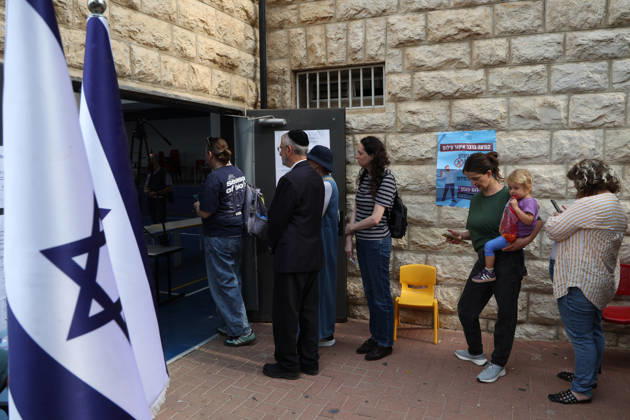 Israelis head to polls in parliamentary elections WEST JERUSALEM - OCTOBER 27: Voters cast their ballots at a polling station as voting began Tuesday in Israel s parliamentary elections, with more than 7.3 million people eligible to cast ballots to elect the 120-member Knesset in West Jerusalem, on October 27, 2026. Polling stations opened at 7 am local time (0500GMT) and are scheduled to close at 10 pm (2000GMT), according to Israel’s Central Elections Committee. Saeed Qaq Anadolu Jerusalem Israel. Editorial use only. Please get in touch for any other usage.  Copyright: x2026xAnadoluxSaeedxQaqx