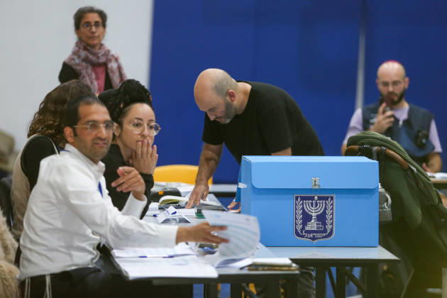 Israelis head to polls in parliamentary elections WEST JERUSALEM - OCTOBER 27: Voters cast their ballots at a polling station as voting began Tuesday in Israel s parliamentary elections, with more than 7.3 million people eligible to cast ballots to elect the 120-member Knesset in West Jerusalem, on October 27, 2026. Polling stations opened at 7 am local time (0500GMT) and are scheduled to close at 10 pm (2000GMT), according to Israel’s Central Elections Committee. Saeed Qaq Anadolu Jerusalem Israel. Editorial use only. Please get in touch for any other usage.  Copyright: x2026xAnadoluxSaeedxQaqx