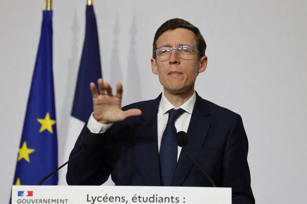 Edouard Geffray At Education Ministers Press Conference - Paris French Education Minister Edouard Geffray holds a press conference to present responses to high school and university students in Paris, France on October 26, 2026. Photo by Vernier JBV NEWS ABACAPRESS.COM Paris France  Copyright: xVernierxJean-Bernard JBVxNews ABACAx