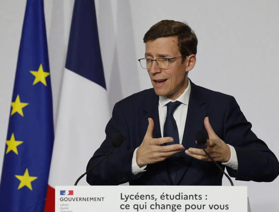 Edouard Geffray At Education Ministers Press Conference - Paris French Education Minister Edouard Geffray holds a press conference to present responses to high school and university students in Paris, France on October 26, 2026. Photo by Vernier JBV NEWS ABACAPRESS.COM Paris France  Copyright: xVernierxJean-Bernard JBVxNews ABACAx