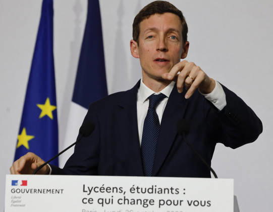 Edouard Geffray At Education Ministers Press Conference - Paris French Education Minister Edouard Geffray holds a press conference to present responses to high school and university students in Paris, France on October 26, 2026. Photo by Vernier JBV NEWS ABACAPRESS.COM Paris France  Copyright: xVernierxJean-Bernard JBVxNews ABACAx
