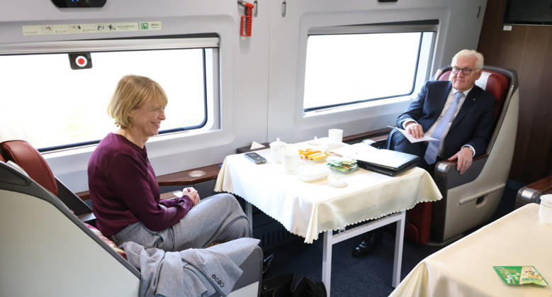 Federal President and China Railroad, October 26, 2026, China, Hefei, Presidential Flight Service, Departure: Federal President Frank Walter Steinmeier and Elke Buedenbender traveling to China with China Railroad from Hefei to Yixiang. With Ambassador Ackermann, China Railroad staff, high-speed train, 330 km h, Hefei, Anhui, China