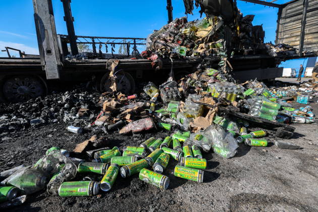 RUSSIA, DONETSK - OCTOBER 27, 2026: Beverage cans are seen outside a destroyed vehicle of a motor transport enterprise after a Ukrainian drone strike on the city Donetsk Russia  - ZUMAt113 20261027_zaa_t113_134 Copyright: xDmitryxYagodkinx