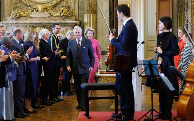 King Philippe - Filip of Belgium and Queen Mathilde of Belgium pictured during a royal reception for people who have been bestowed with the grace of nobility, on Tuesday 27 October 2026 at the Royal Palace in Brussels.  BENOITxDOPPAGNE 191220800