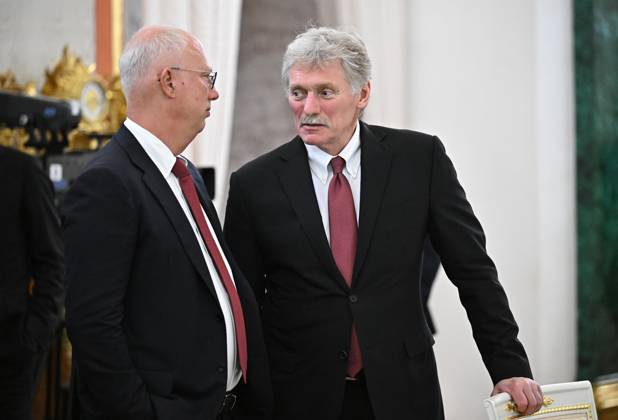 President Vladimir Putin meets with Emir of Qatar Tamim bin Hamad Al Thani 9274857 27.10.2026 From left: Russian Direct Investment Fund CEO Kirill Dmitriyev and Russian Presidential Press Secretary Dmitry Peskov before the meeting between Russian President Vladimir Putin and Emir of the State of Qatar Sheikh Tamim bin Hamad Al Thani on the sidelines of the 8th summit of the Gas Exporting Countries Forum in Moscow. Sergey Bobylev Sputnik Crediting the source in the following order photographer s name 8th GECF summit host photo agency is mandatory when using the photo Moscow Russia  Copyright: xSergeyxBobylevx