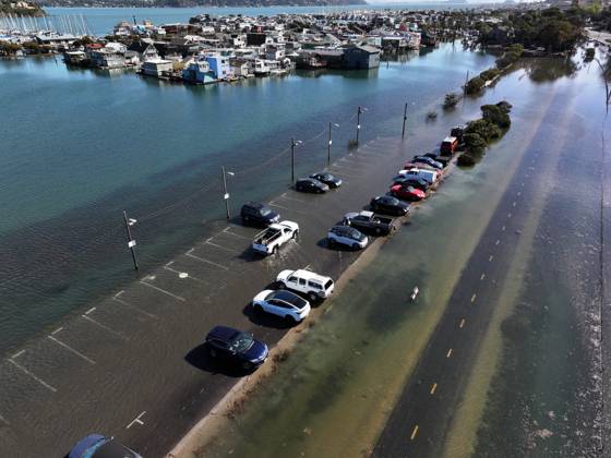 High tide in Marin County of California MARIN COUNTY, CA - OCTOBER 27: Floodwaters covered roads in Marin County during high tide between Sausalito and Mill Valley in California, United States on October 27, 2026. Tayfun Coskun Anadolu California United States. Editorial use only. Please get in touch for any other usage.  Copyright: x2026xAnadoluxTayfunxCoskunx