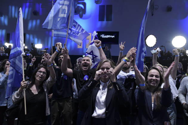 Yashar Supporters Celebrate Exit Polls Yashar party supporters lift their arms, clap and wave flags as they react to the first exit-poll projections at an election-night gathering in Tel Aviv, Israel, on October 27, 2026. The gathering followed the release of initial television exit-poll projections in Israel s election for the 26th Knesset; the projections were preliminary, not official vote results. Tel Aviv Tel Aviv Israel Copyright: xTomerxNeubergx