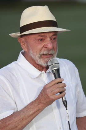 Supporters of Brazilian President Lula celebrate his 81st birthday in Brasilia BRASILIA, BRAZIL - OCTOBER 27: Brazilian President Luiz Inacio Lula da Silva, the Workers Party (PT) candidate who won the presidential runoff election on Sunday, celebrates his 81st birthday, in Brasilia, Brazil, October 27, 2026. Mateus Bonomi Anadolu Brasilia Brazil. Editorial use only. Please get in touch for any other usage.  Copyright: x2026xAnadoluxMateusxBonomix