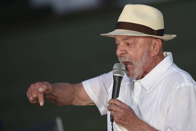 Supporters of Brazilian President Lula celebrate his 81st birthday in Brasilia BRASILIA, BRAZIL - OCTOBER 27: Brazilian President Luiz Inacio Lula da Silva, the Workers Party (PT) candidate who won the presidential runoff election on Sunday, celebrates his 81st birthday, in Brasilia, Brazil, October 27, 2026. Mateus Bonomi Anadolu Brasilia Brazil. Editorial use only. Please get in touch for any other usage.  Copyright: x2026xAnadoluxMateusxBonomix