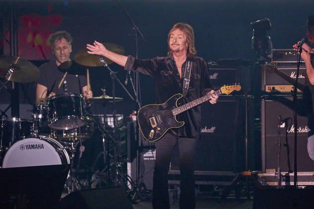 Chris Norman Band live at a concert on the Lifelines Tour at the Swiss Life Hall in Hanover, October 26, 2026 Foto:xU.xStammx xFuturexImagex norman_6020