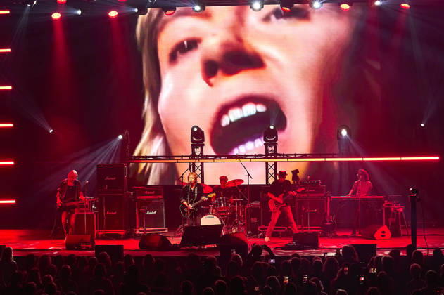 Chris Norman Band live at a concert on the Lifelines Tour at the Swiss Life Hall in Hanover, October 26, 2026 Foto:xU.xStammx xFuturexImagex norman_6044