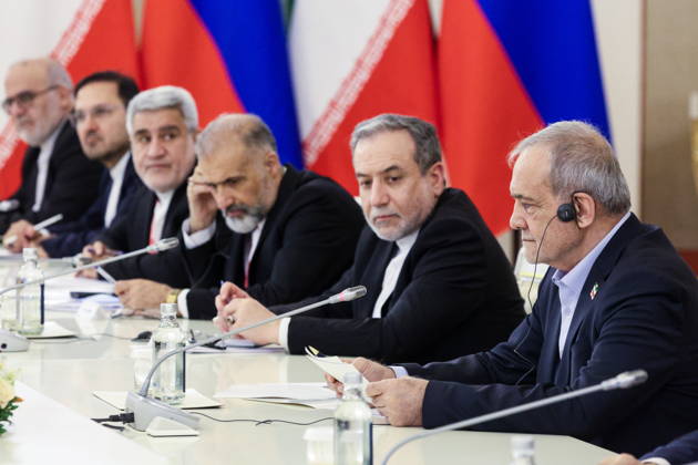 RUSSIA, MOSCOW - OCTOBER 27, 2026: Masoud Pezeshkian (R), President of Iran, attends a bilateral meeting with his counterpart Vladimir Putin of Russia on the sidelines of the 8th Summit of the Gas Exporting Countries Forum (GECF) at the State Kremlin Palace. Mikhail Sinitsyn TASS  100072779