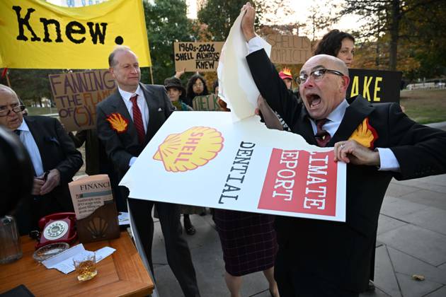 Climate activists hold demonstration in London LONDON, UNITED KINGDOM - OCTOBER 28: Climate activists stage a protest near the headquarters of energy company Shell, following a call by environmental group Fossil Free London, in London, United Kingdom, on October 28, 2026. During the demonstration, activists dressed as executives take part in a theatrical performance, throwing fake banknotes into the air and displaying banners criticizing the company s profits and fossil fuel activities. Rasid Necati Aslim Anadolu London United Kingdom. Editorial use only. Please get in touch for any other usage.  Copyright: x2026xAnadoluxRasidxNecatixAslimx