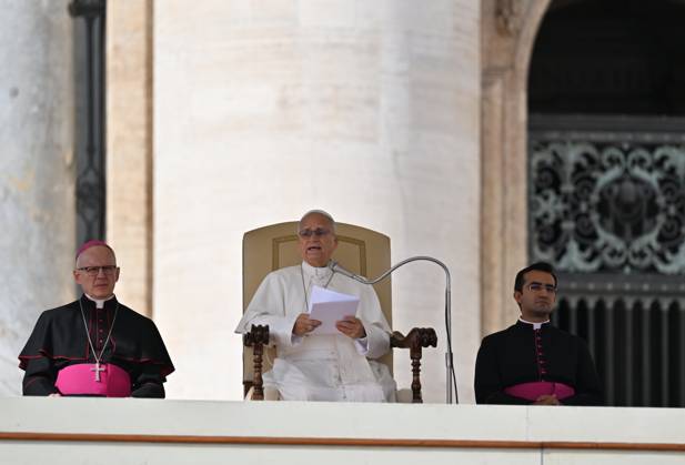 ITALY-WEEKLY-AUDIENCE-2026 10 28 Italy, Rome, Vatican City, October 28, 2026: Pope Leo XIV during his weekly general audience in St Peter s Square at the Vatican. Photo: Copyright Alessia Giuliani Catholipressphoto EDITORIAL USE ONLY - NO BOOKS Copyright: xx