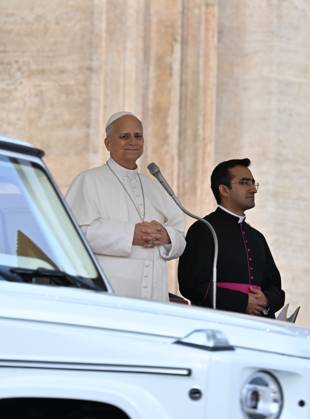 ITALY-WEEKLY-AUDIENCE-2026 10 28 Italy, Rome, Vatican City, October 28, 2026: Pope Leo XIV during his weekly general audience in St Peter s Square at the Vatican. Photo: Copyright Alessia Giuliani Catholipressphoto EDITORIAL USE ONLY - NO BOOKS Copyright: xx