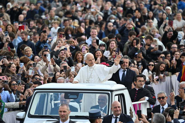 ITALY-WEEKLY-AUDIENCE-2026 10 28 Italy, Rome, Vatican City, October 28, 2026: Pope Leo XIV during his weekly general audience in St Peter s Square at the Vatican. Photo: Copyright Alessia Giuliani Catholipressphoto EDITORIAL USE ONLY - NO BOOKS Copyright: xx