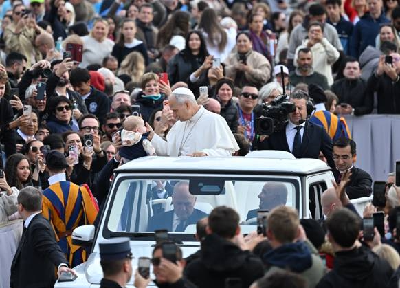 ITALY-WEEKLY-AUDIENCE-2026 10 28 Italy, Rome, Vatican City, October 28, 2026: Pope Leo XIV during his weekly general audience in St Peter s Square at the Vatican. Photo: Copyright Alessia Giuliani Catholipressphoto EDITORIAL USE ONLY - NO BOOKS Copyright: xx