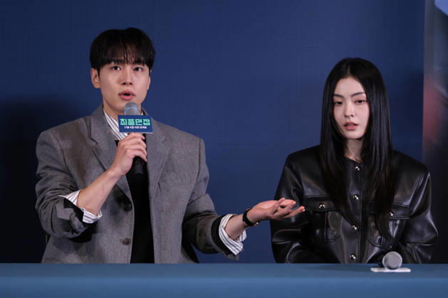 Seoul press screening for the movie Final Interview South Korean actor Kang You-seok (L) speaks during a press preview for the movie Final Interview in Seoul, South Korea, on October 28, 2026. Seoul South Korea  Copyright: xMatrixxImagesx xJungxUi-Chelx
