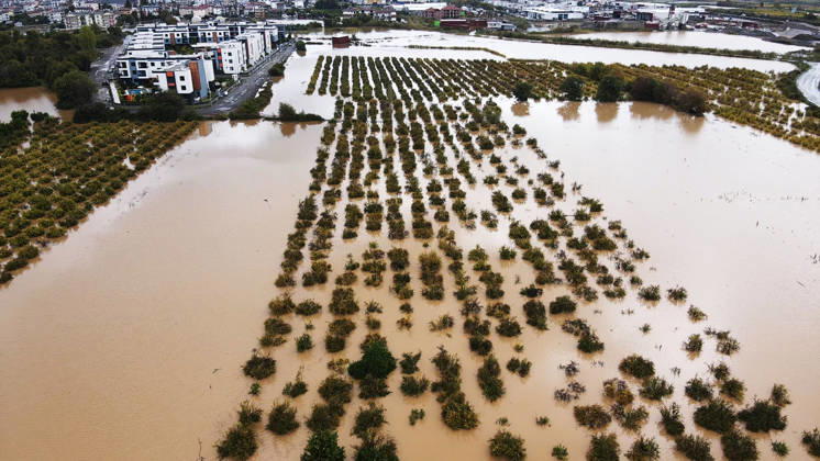 Heavy rainfall causes flooding in Mugla, Turkiye MUGLA, TURKIYE - OCTOBER 28: An aerial view of flooded residential areas and agricultural fields after heavy rainfall caused the Tersakan Stream to overflow in Dalaman district of Mugla, Turkiye, on October 28, 2026. Floodwaters inundated homes, businesses and farmland, while some roads were closed to traffic. Durmus Genc Anadolu Mugla Turkey. Editorial use only. Please get in touch for any other usage.  Copyright: x2026xAnadoluxDurmusxGencx