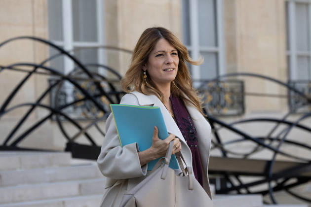 Cabinet meeting at the Elysee Palace - Paris French Deputy Minister Government Spokesperson Maud Bregeon leaves after attending the weekly cabinet meeting at the Elysee Palace in Paris on October 28, 2026. Photo by Raphael Lafargue ABACAPRESS.COM Paris France  Copyright: xLafarguexRaphael ABACAx