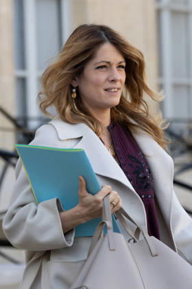 Cabinet meeting at the Elysee Palace - Paris French Deputy Minister Government Spokesperson Maud Bregeon leaves after attending the weekly cabinet meeting at the Elysee Palace in Paris on October 28, 2026. Photo by Raphael Lafargue ABACAPRESS.COM Paris France  Copyright: xLafarguexRaphael ABACAx