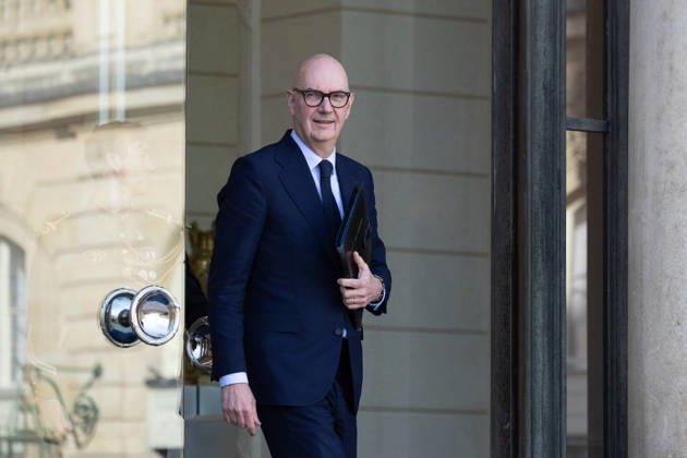 Cabinet meeting at the Elysee Palace - Paris French Minister of the Economy, Finance and Industrial, Energy and Digital Sovereignty Roland Lescure leaves after attending the weekly cabinet meeting at the Elysee Palace in Paris on October 28, 2026. Photo by Raphael Lafargue ABACAPRESS.COM Paris France  Copyright: xLafarguexRaphael ABACAx