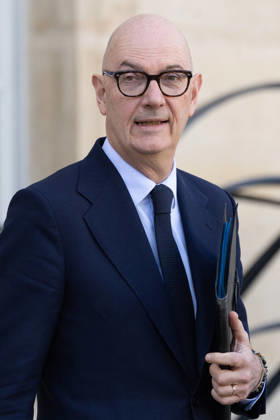 Cabinet meeting at the Elysee Palace - Paris French Minister of the Economy, Finance and Industrial, Energy and Digital Sovereignty Roland Lescure leaves after attending the weekly cabinet meeting at the Elysee Palace in Paris on October 28, 2026. Photo by Raphael Lafargue ABACAPRESS.COM Paris France  Copyright: xLafarguexRaphael ABACAx