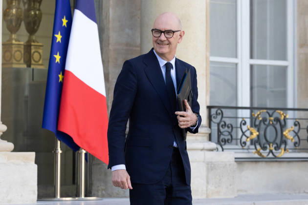 Cabinet meeting at the Elysee Palace - Paris French Minister of the Economy, Finance and Industrial, Energy and Digital Sovereignty Roland Lescure leaves after attending the weekly cabinet meeting at the Elysee Palace in Paris on October 28, 2026. Photo by Raphael Lafargue ABACAPRESS.COM Paris France  Copyright: xLafarguexRaphael ABACAx